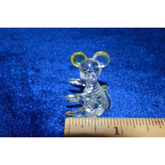 Vintage Plastic Mouse Figure Miniature Lucite Clear Yellow Acrylic Trinket Hong - Picture 8 of 8